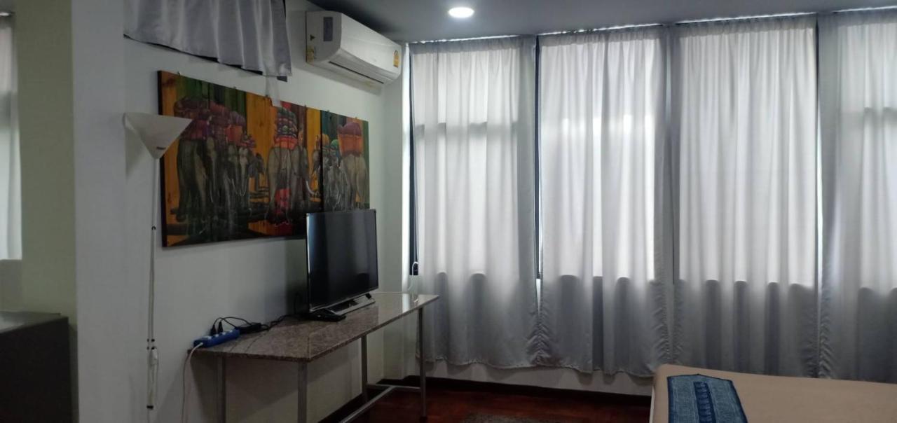 Sriyanar Place Guest house *